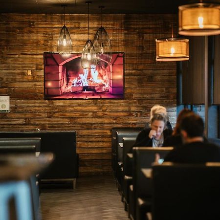Hotel 론서스턴 외부 사진
